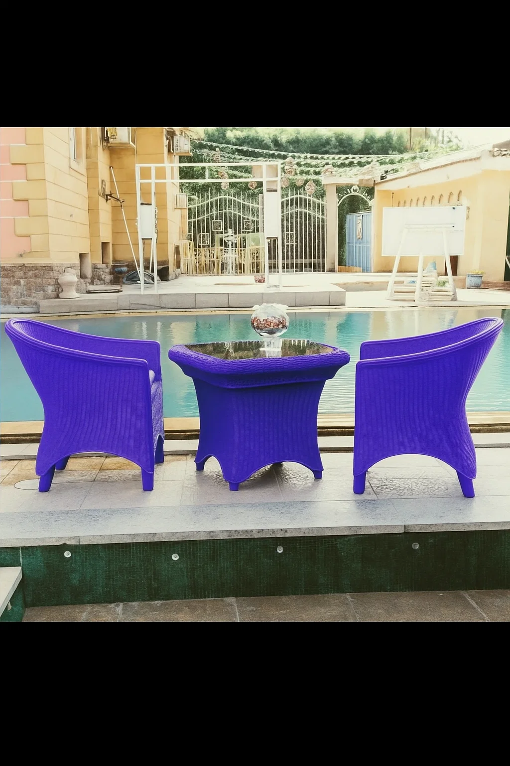 Armchair and Table Set made of Pure High-Quality Plastic MS-10587